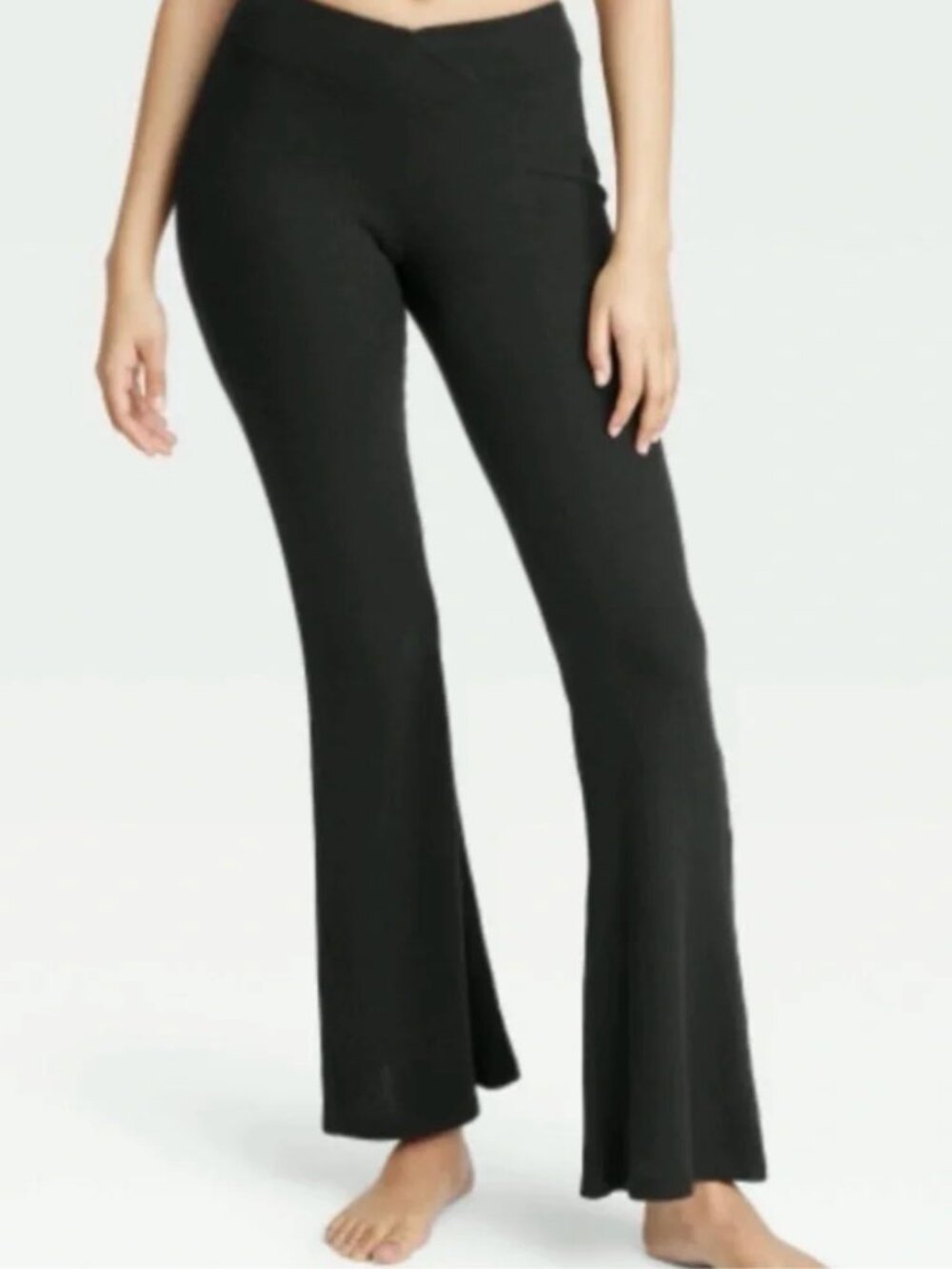 Colsie crossover waist flare ribbed legging lounge pants in medium